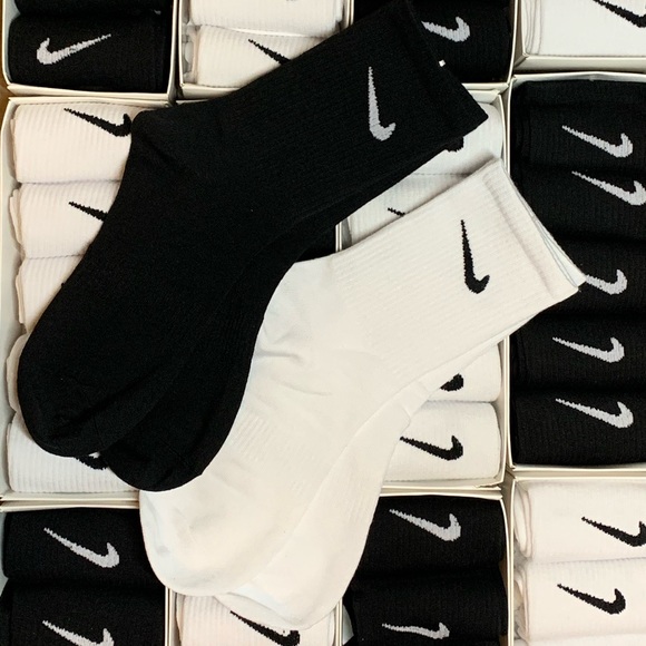 Nike Socks - Picture 2 of 3